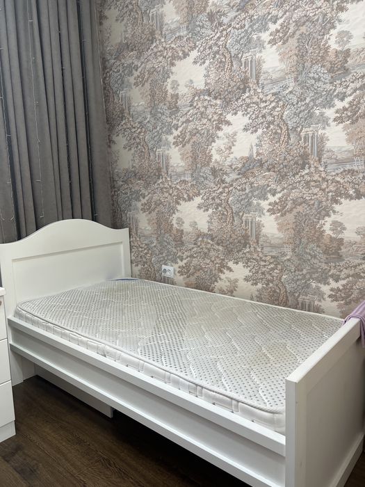 Две Кровати детская и подрастковая в отличном состоянии