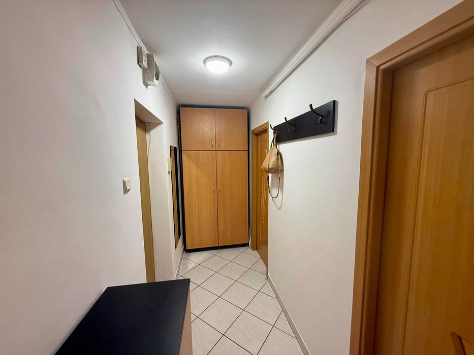 Închiriere Garsonieră Decomandată – Zonă Răcădău (Bld. Muncii) | Vedere spre Tâmpa