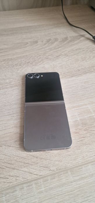 Продам Samsung z flip6