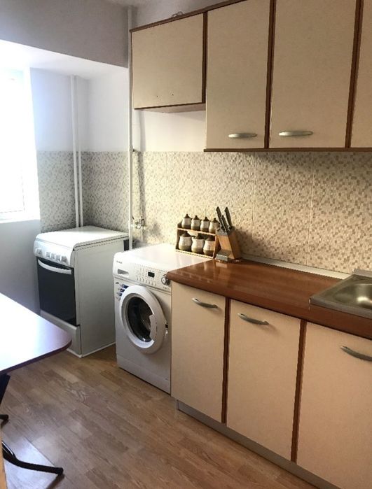 Proprietar, închiriez garsoniera colentina  370€.