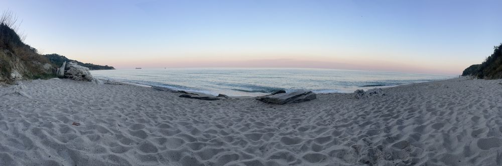 Места за Каравани и Кемпери целогодишно