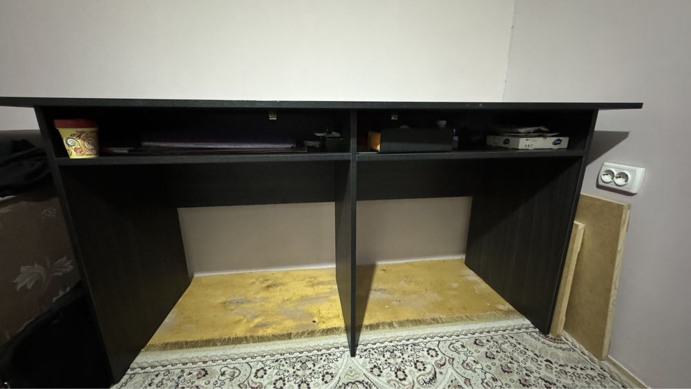 Продам офисный стол/ компьютерный стол