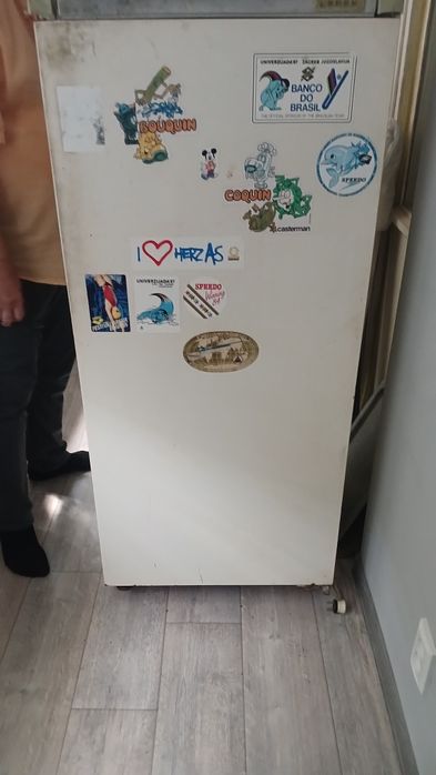 Прадается холодильник