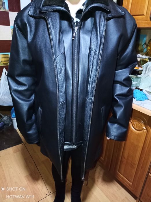 Продам куртку мужскую