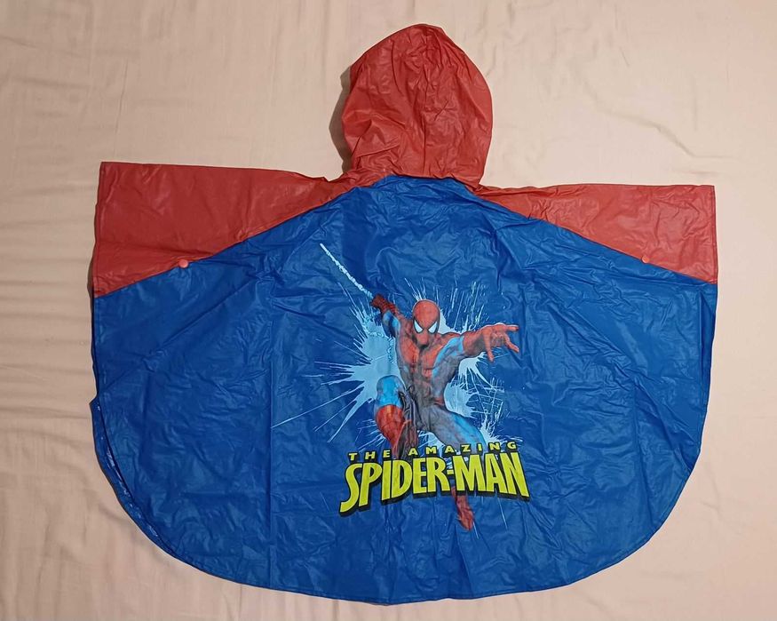 Нова цена. Пролетно яке и дъждобран Spider-man.