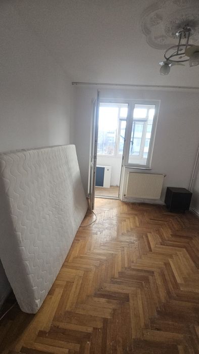 Apartament 3 camere Calea Romanului et.3