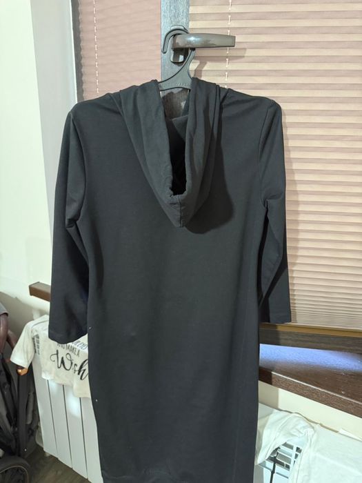 Платье с копюшеном