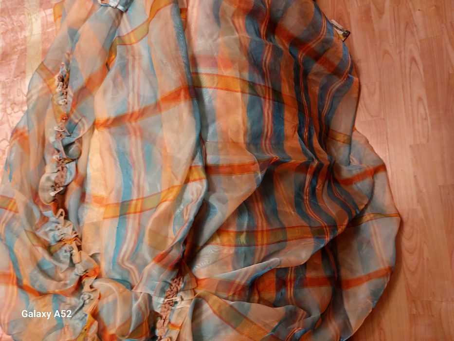 Продавам пердета