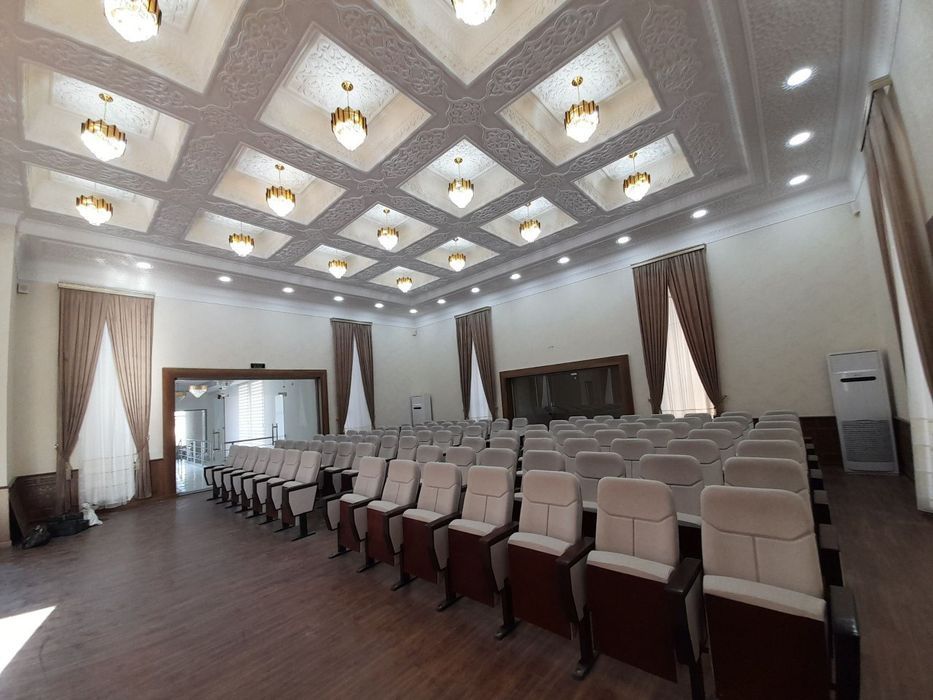 Кресла для актового зала и театра - современное производство