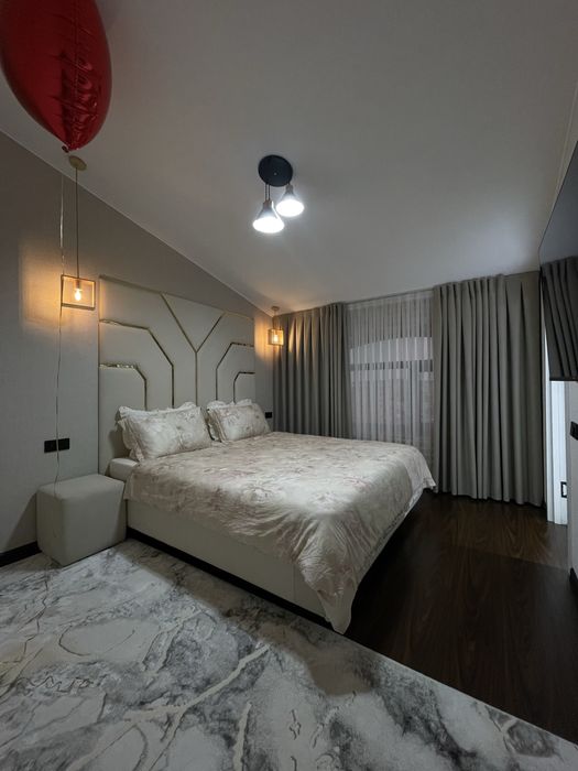 Вокзал 2 Хона Люкс Мансарда с лифтом