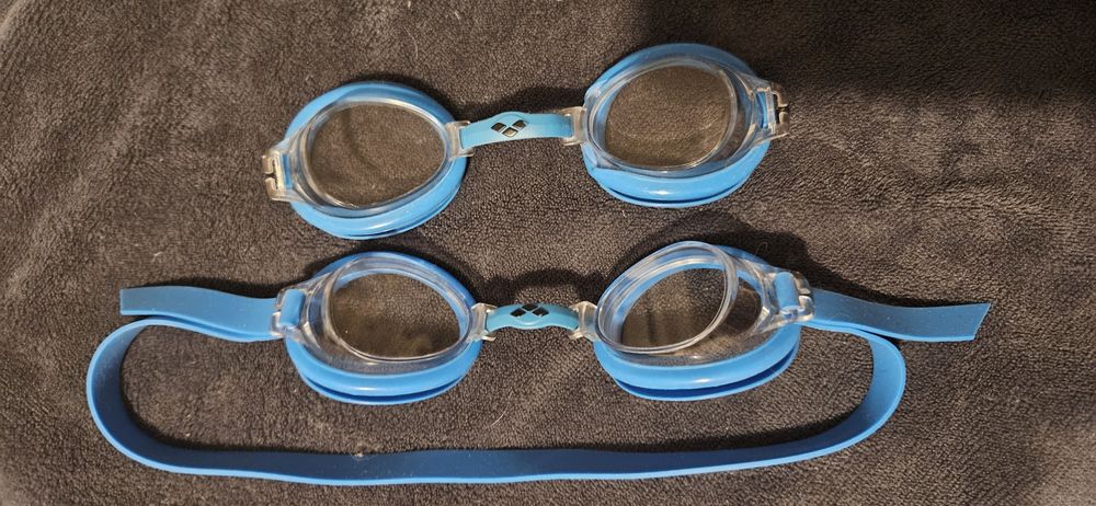 очки плавательные