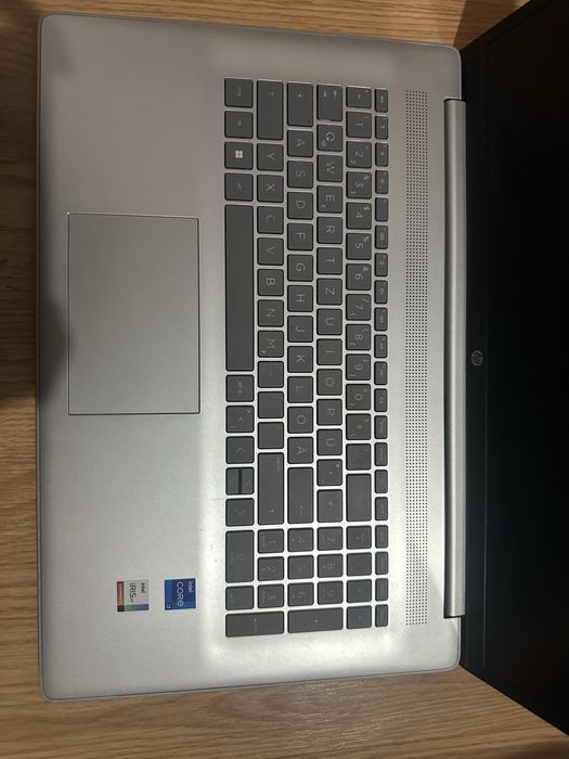 Vand laptop hp i7