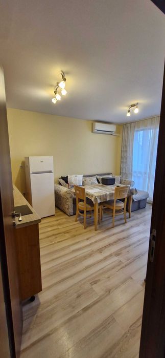 Дава се под наем Двустаен апартамент в Варна, м-т Евксиноград - 55 кв.м за 448.8 € - Снимка #1
