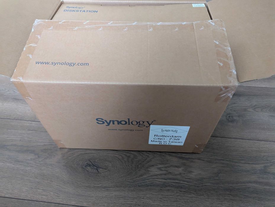 Synology DS1823xs+ NAS с пълен комплект дискове и RAM