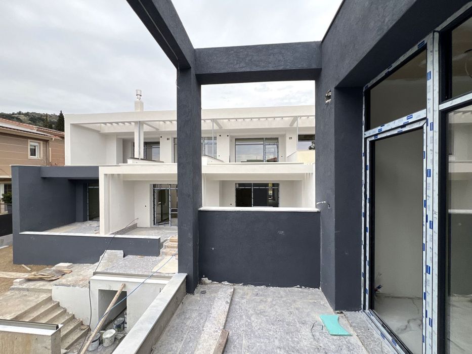 Луксозен мезонет с морска гледка за продажба в Палио, Гърция