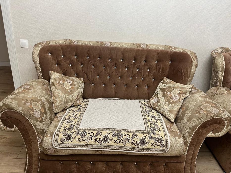 Срочно Продам 2 Диван б/у