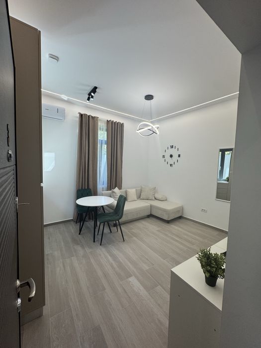 Inchiriez garsoniera centru