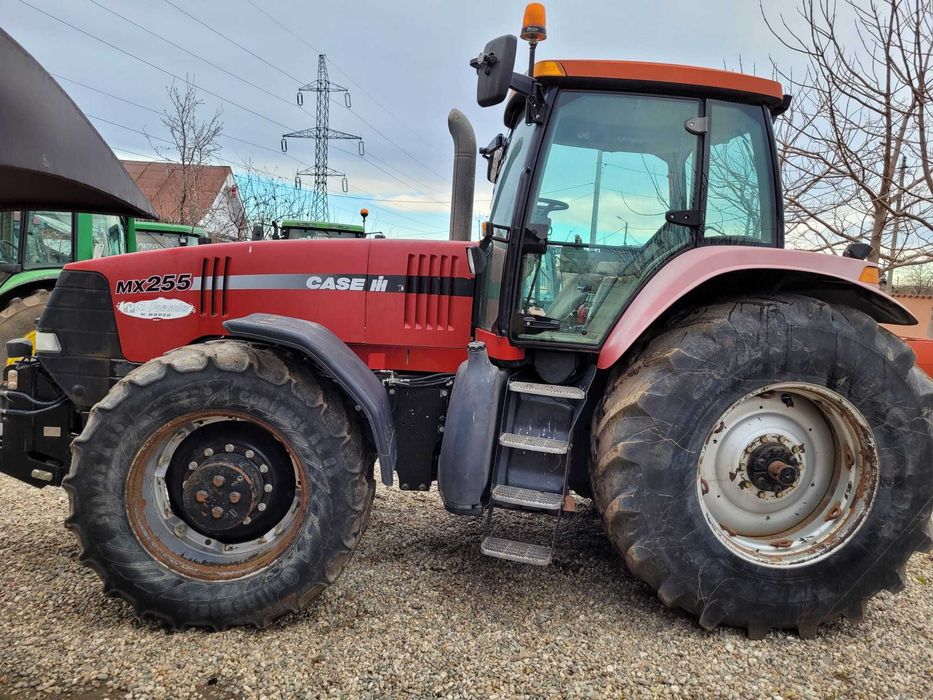 Tractor CASE Magnum MX 255, an 2004, AC, anvelope noi,, 4x4, revizat