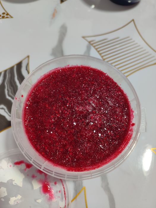 Малина свежезамороженная.