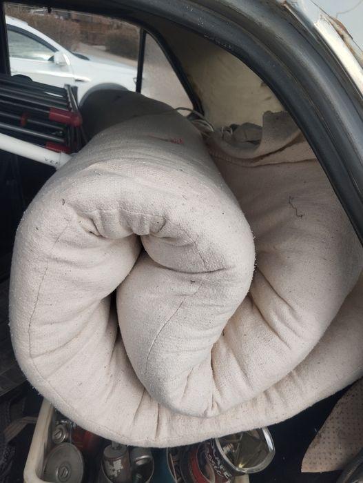 Продам ватные матрас за 8000 тысяч сум по до срдсрдсос