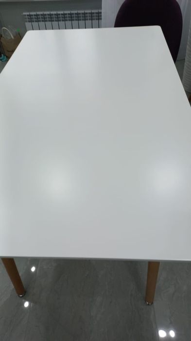 Продам стол белый(160 х 90 см)
