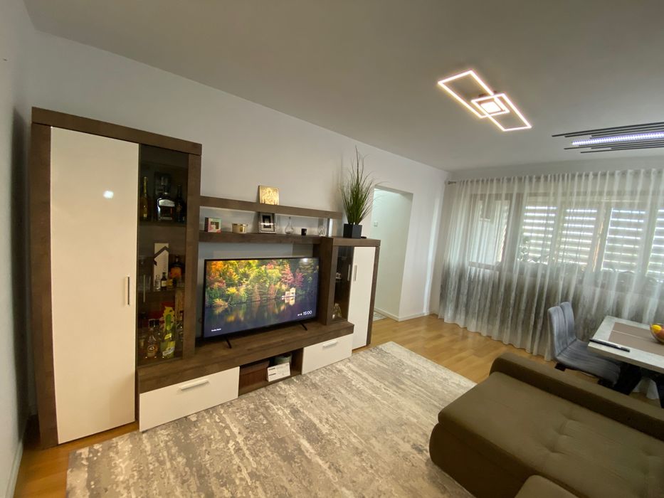 Vând apartament 3 camere Sos. Colentina nr. 72, 65mp utili. Proprietar