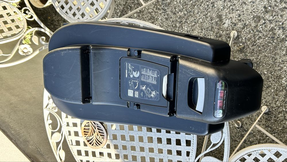 RECARO Privia детско столче / кош + SmartClick ISOFIX база