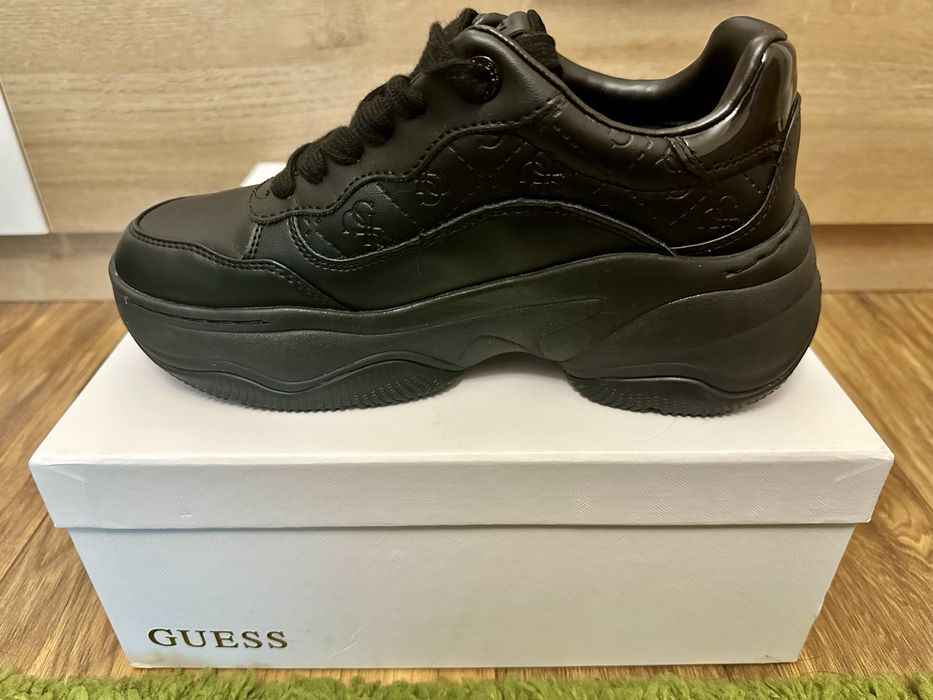 Сникърси /  обувки GUESS оригинал