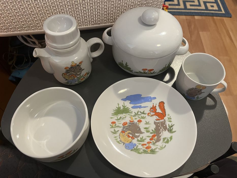 Стар български детски порцеланов сервиз