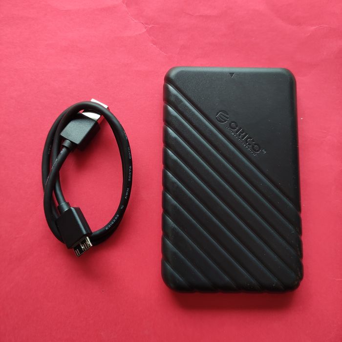 Кутия Orico за 2.5" хард диск или SSD