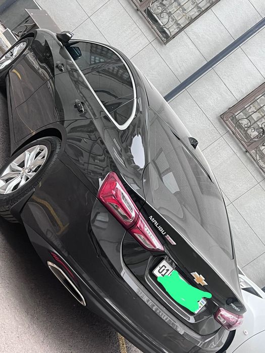 Malibu 2/4 qora kraskasi toza prabegi halol