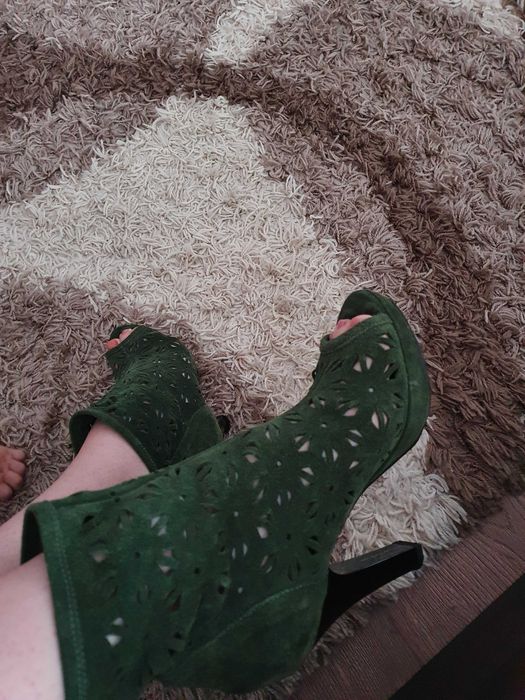 Încălțăminte din piele