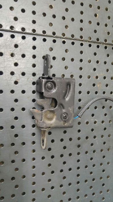 Broasca capota renault megane 3 grandtour kz0 1