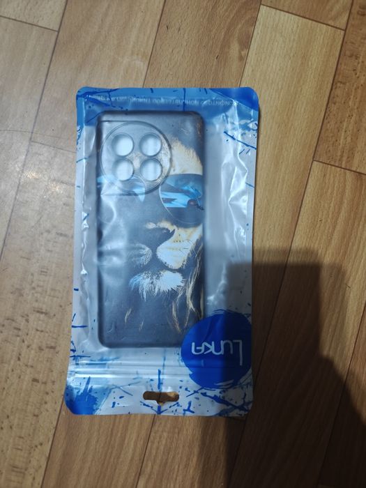 Чехлы на oneplus12