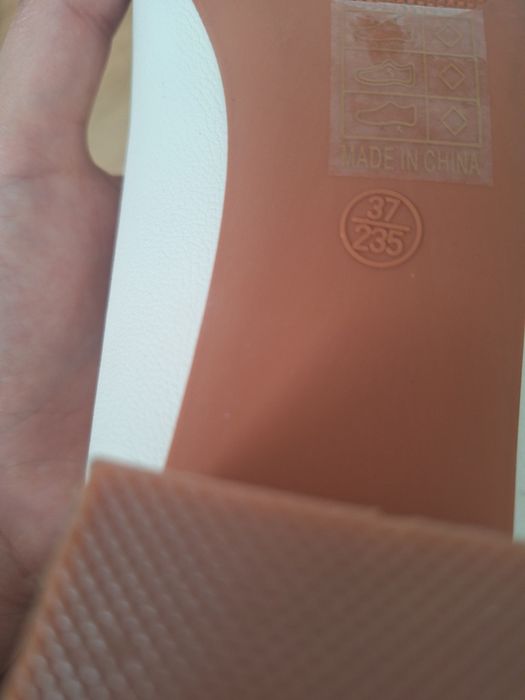 Vând pantofi marimea 37