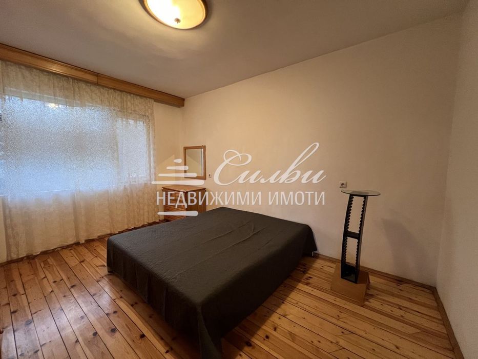 Етаж от ТУХЛЕНА къща на плоча - кв. ТОП Център!