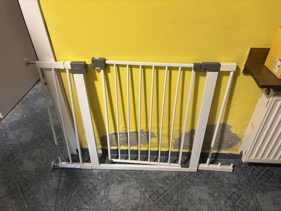 2 броя огради за стълбища