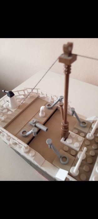 Vând Lego Titanic