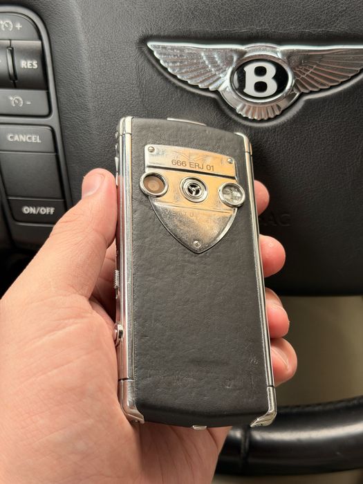 Vertu Constellation Touch Обмен на Дрон DJI