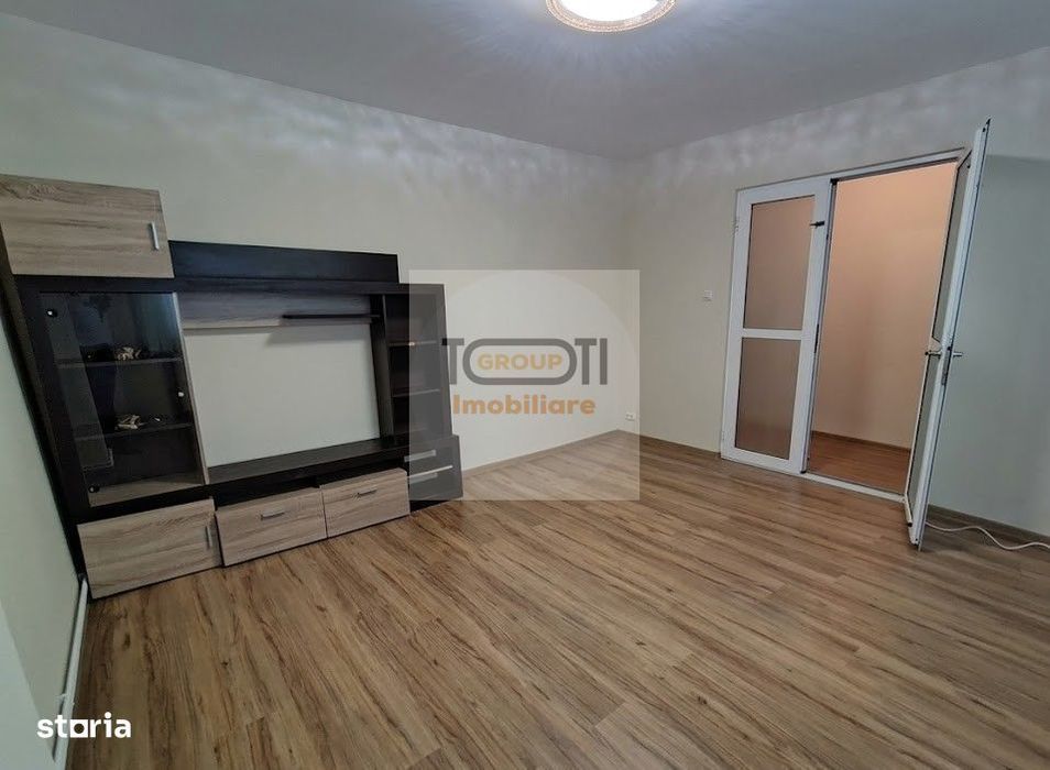 Apartament de vânzare în zona PĂCURARI, 3 camere decomandat
