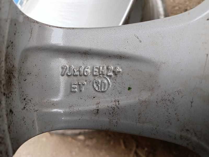 Продам оригинальные легкосплавные диски на автомашину БМВ