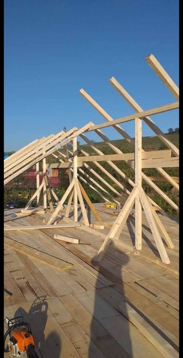 Executam orice tip de reparatie pentru acoperis si montam sisteme de a