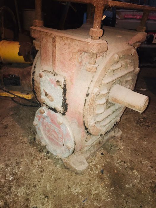 Продам редуктор 1/125