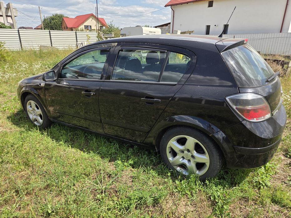 Vând Opel Astra H