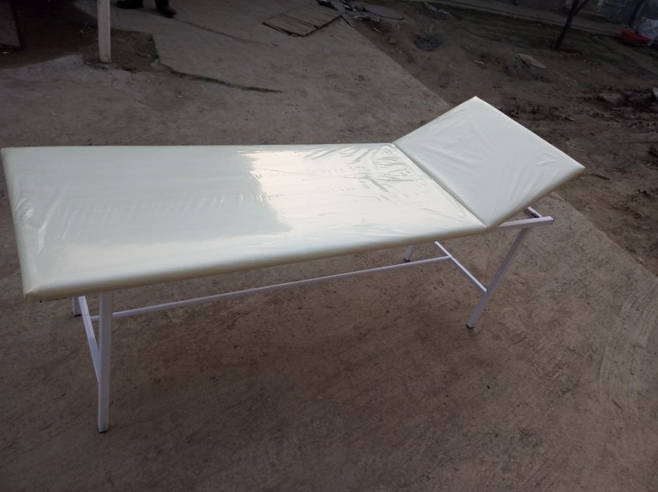 Кушетка для наращивания ресниц косметолог