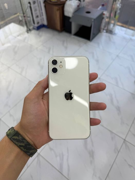 iphone 11 White.