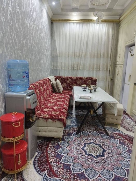 Golden leaf yaqnida arenda bezmakler