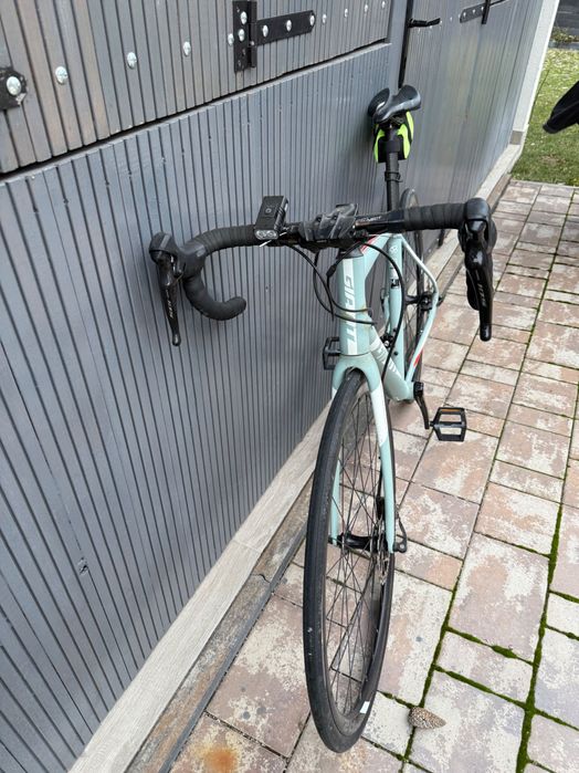 Cursiera Giant CONTEND SL1 Disc