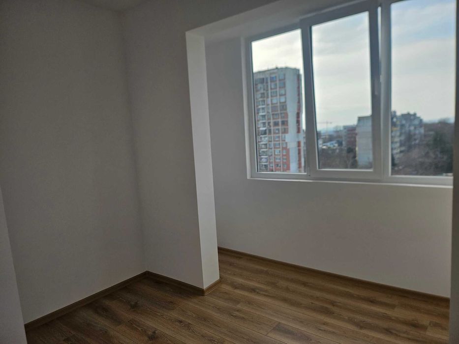 тристаен апартамент след основен ремонт