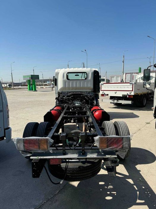 ISUZU NPR 82 Шасси (metan)